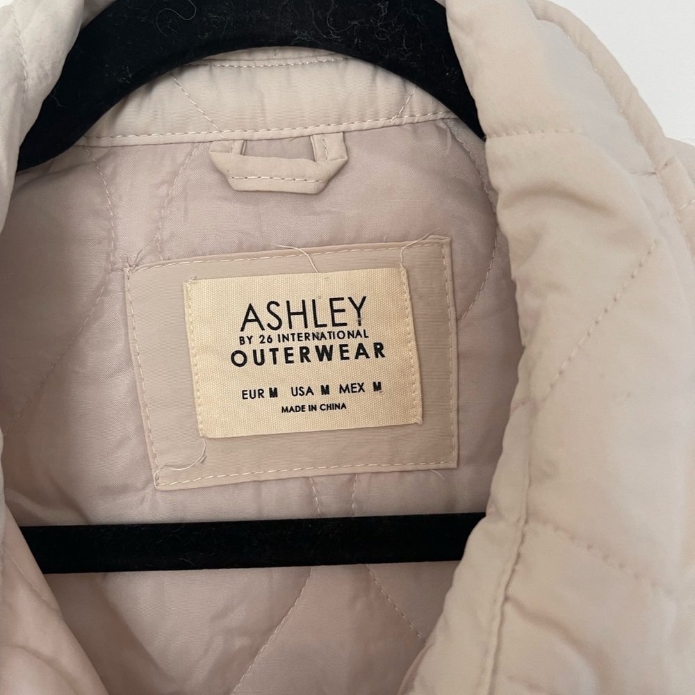 Quilted Jacket - Picture 3 of 4
